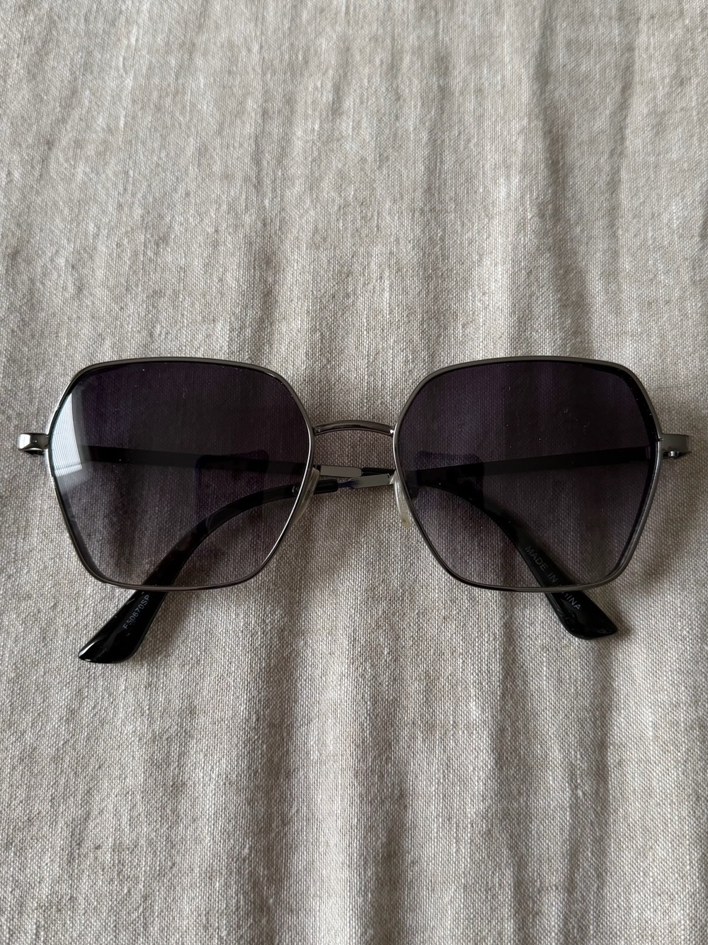 Women's Silver Frame Sunglasses with Dark Gradient Lenses